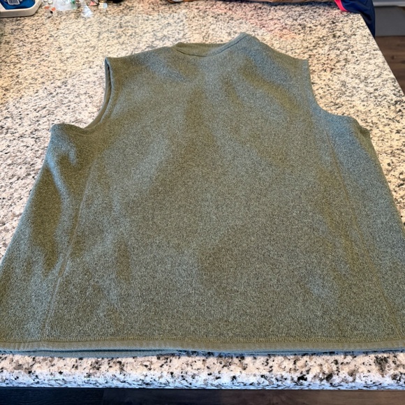 Patagonia Men's Better Sweater Fleece Vest Olive - Large - Picture 3 of 6
